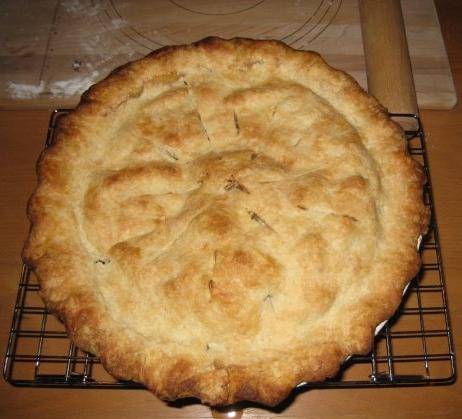 apple pie, homemade apple pie, family traditions, mom's pie, grandma's pie