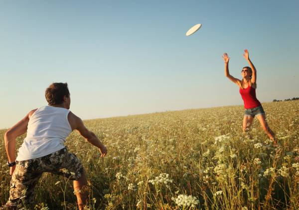 frisbee, importance of play, play, activity, exercise, fun exercise