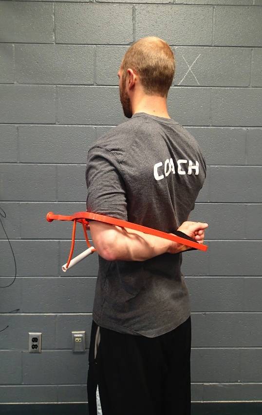 internal rotation shoulder stretch