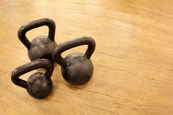 kettlebell clean, double kettlebell clean, how to do double kettlebell clean