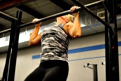 Why Women Struggle With Pull-ups.