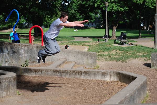 how to do a precision jump, precision jump, parkour jump, parkour jumping