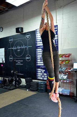 Rope pull best sale ups crossfit