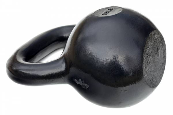 moving up in kettlebells, getting stronger with kettlebells, bigger kettlebells