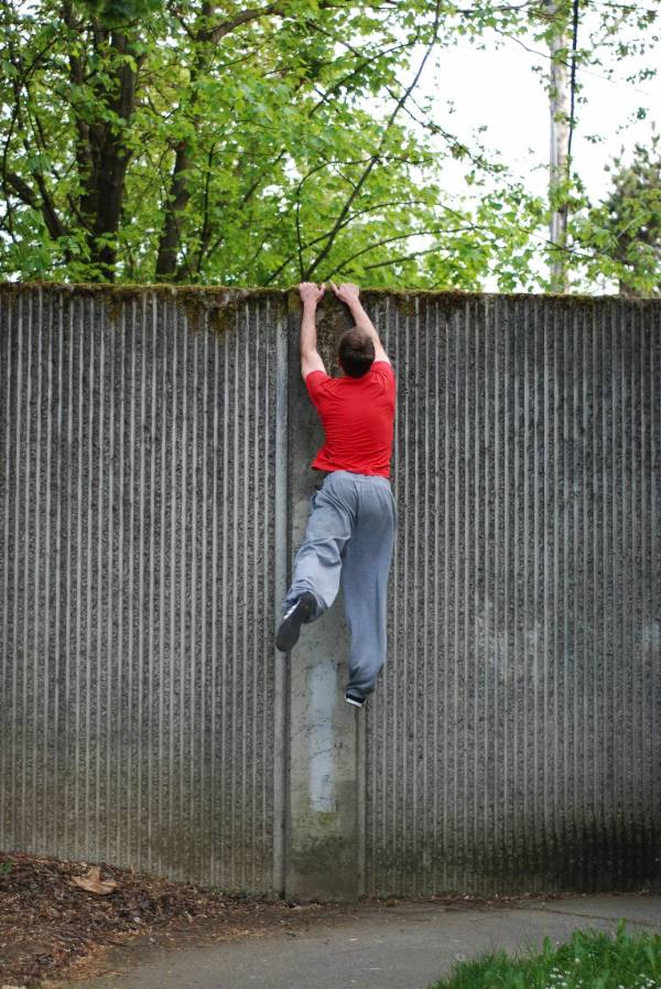 parkour wall jump