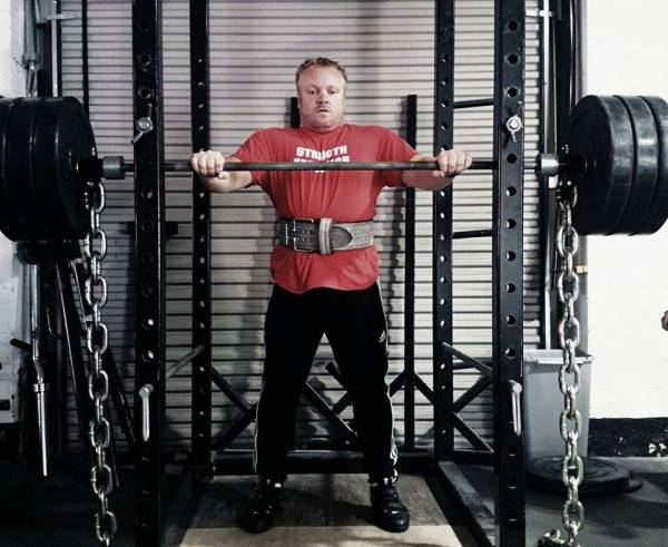 5 Mistakes You Might Be Making With Your Weightlifting Belt - Breaking  Muscle