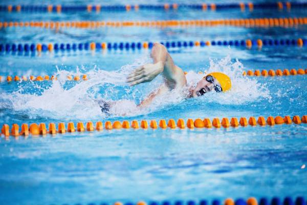 swimming, mature athletes swimming, injured athletes swimming