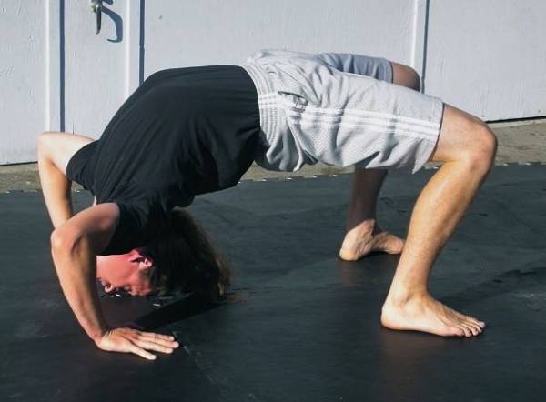 4 Drills to Strengthen and Injury Proof Your Neck Breaking Muscle