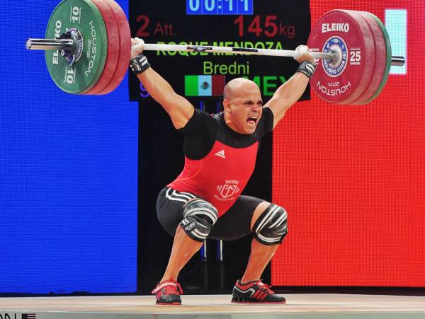 standing up a heavy snatch