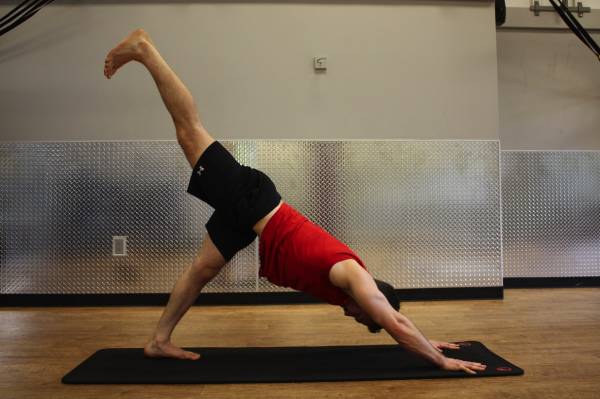 5 Twisting IT Band And TFL Stretches - Yoga 15