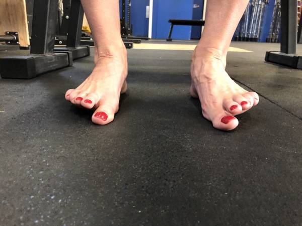 Can you lift your small toes without lifting your big toe?