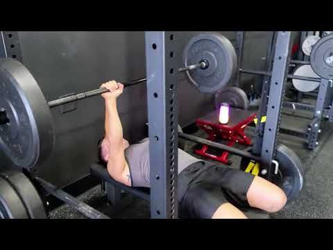 Barbell Close Grip Pause Bench Press