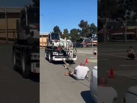 Heaviest vehicle pulled (upper body) - Guinness World Records