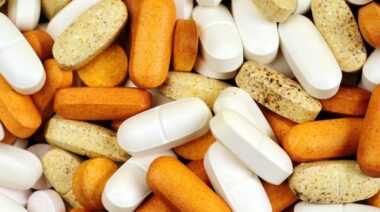 calcium supplements, dangers of supplements, how to buy supplements
