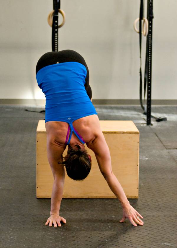 Pamela Gagnon Handstand Program for Breaking Muscle