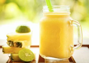 pineappleproteinsmoothie