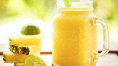 pineappleproteinsmoothie