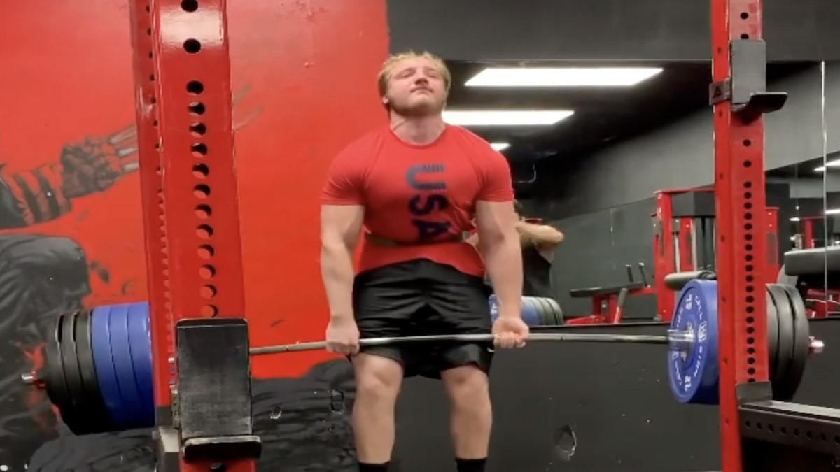 16-year-old Highland powerlifter sets world record