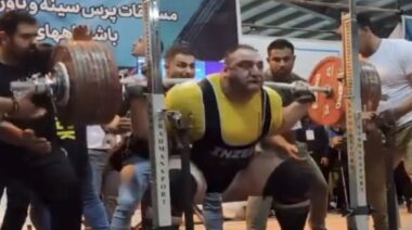 Shahram mid-record-breaking 440-kilogram squat