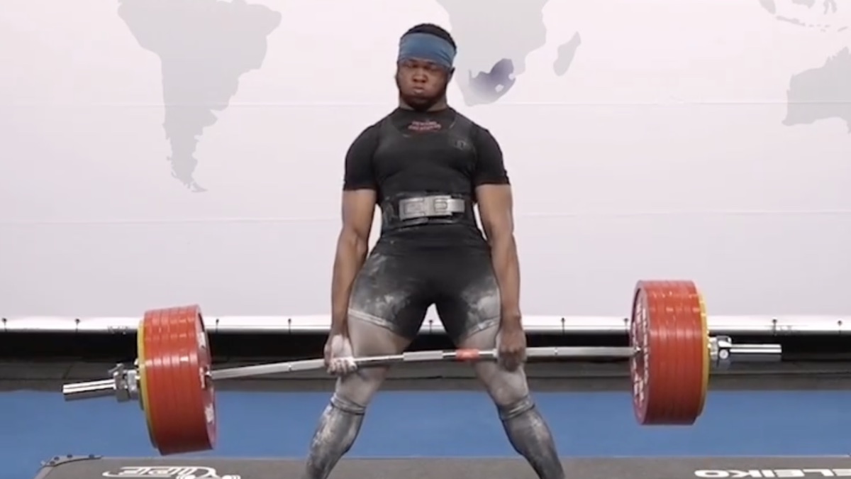 High Schooler deadlifts RECORD 600 Ibs. LEFT IT ALL OUT THERE. 🤯😱 #shorts  