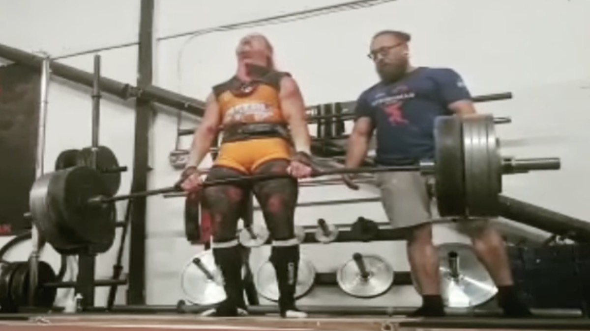 SPORTS - Thatcher Mom Sets Deadlift Record