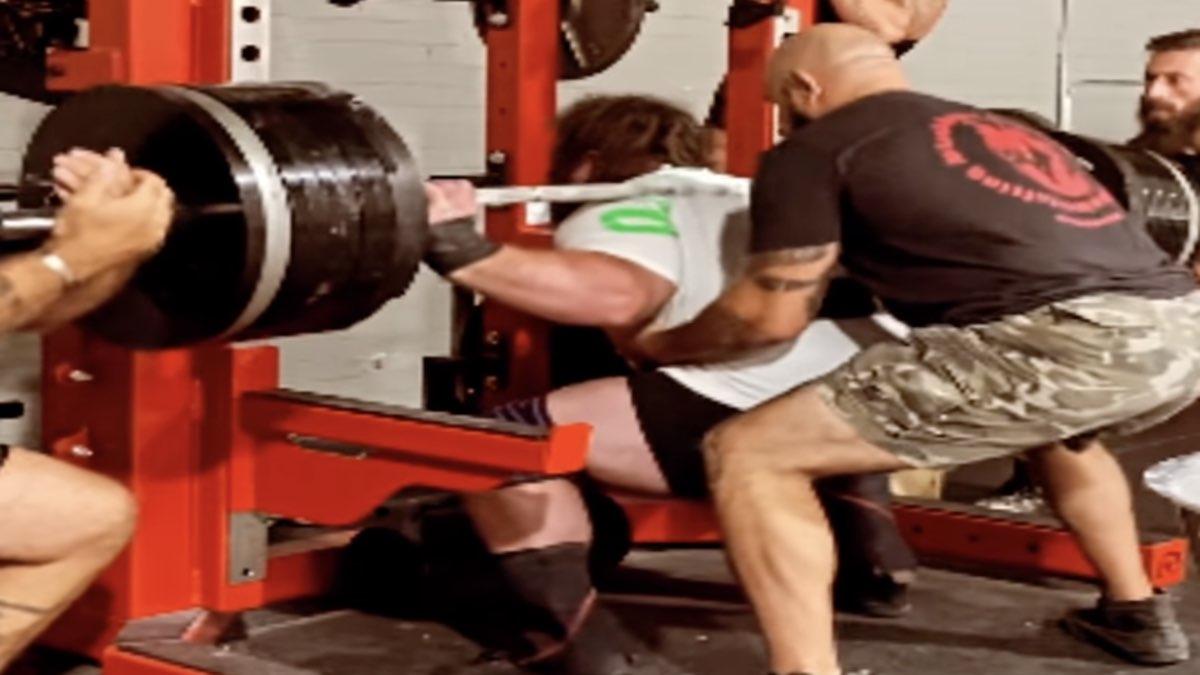 Powerlifter Andrew Hause (140KG) Captures a 467.8-Kilogram (1031.4