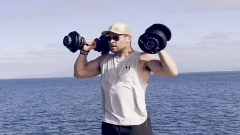 Chris Hemsworth 50-rep Full-Body Workout August 2022