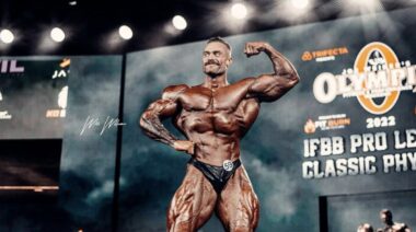Chris Bumstead Wins 2022 Classic Physique Olympia