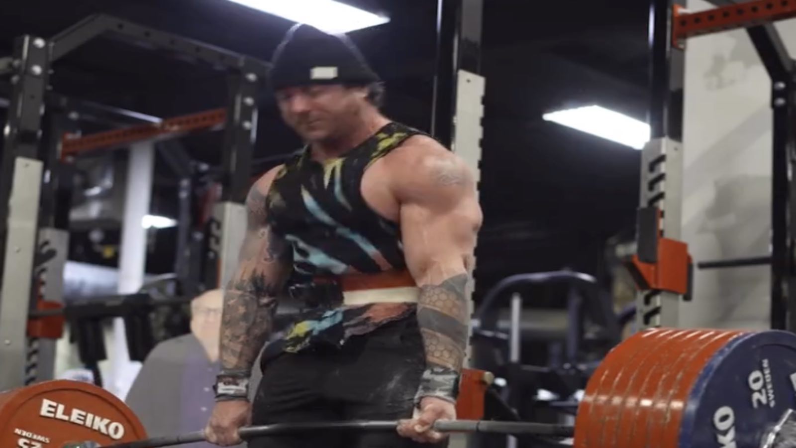 Powerlifter John Haack Deadlifts an Astonishing 415 Kilograms (915