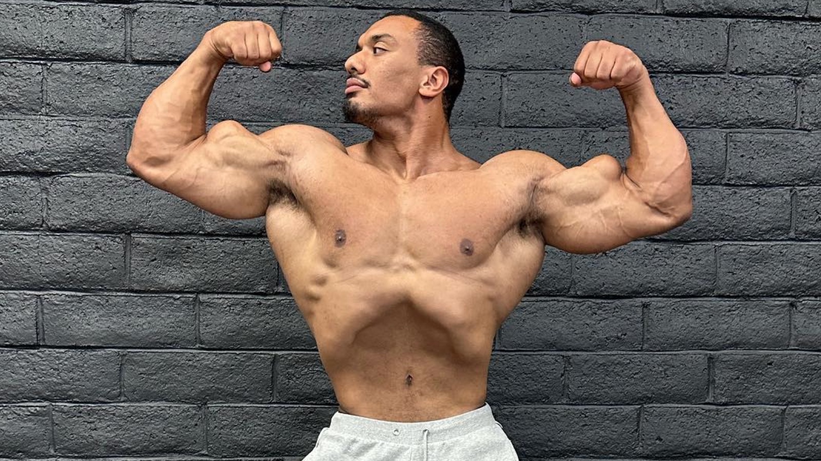 Larry Wheels Teases Ripped Transformation for Classic Physique