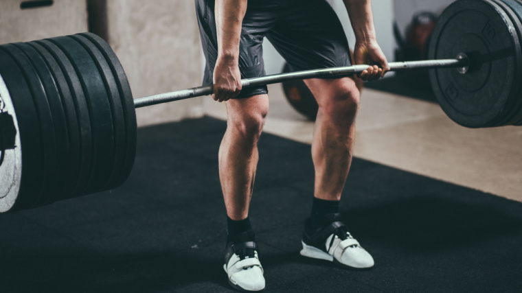 7 Tips to Perfect Your Deadlift Form - JuicyGoofy