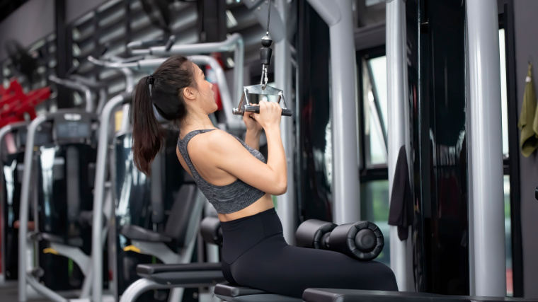 Shutterstock 1988640062 - How to Do the Neutral-Grip Lat Pulldown for a Bigger Back