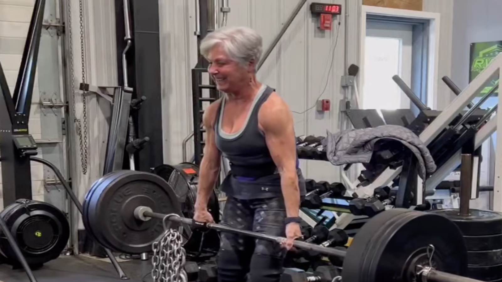 73-Year-Old Powerlifter Mary Duffy Deadlifts Nearly Triple Bodyweight — 140.6 Kilograms (310 Pounds) with Chains
