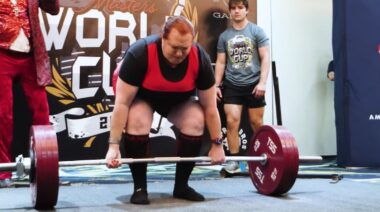 Powerlifter Racheal Paveglio sets deadlift world record