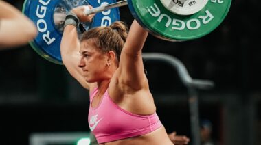 CrossFitter Gabriela Migala performing barbell exercise