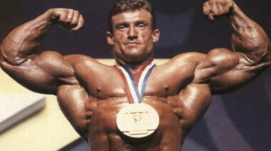 Dorian Yates Explains the 2-Exercise Ab Routine That Fueled His Mr. Olympia Dynasty