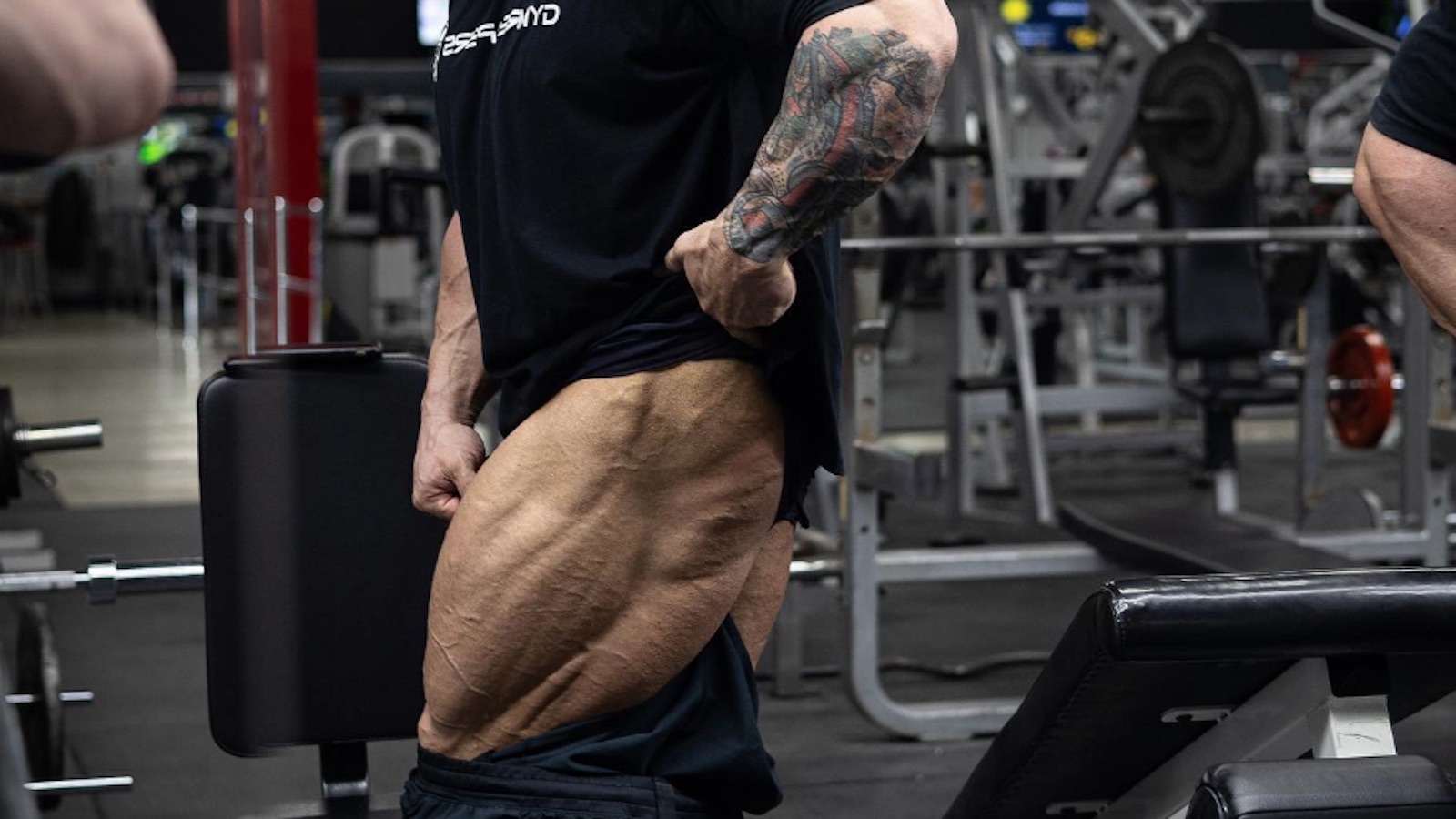 Iain Valliere Reveals Shredded Legs as He Preps For 2023 Toronto Professional