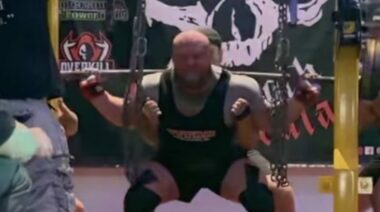 Phillip Herndon 1,000-pound squat with wraps