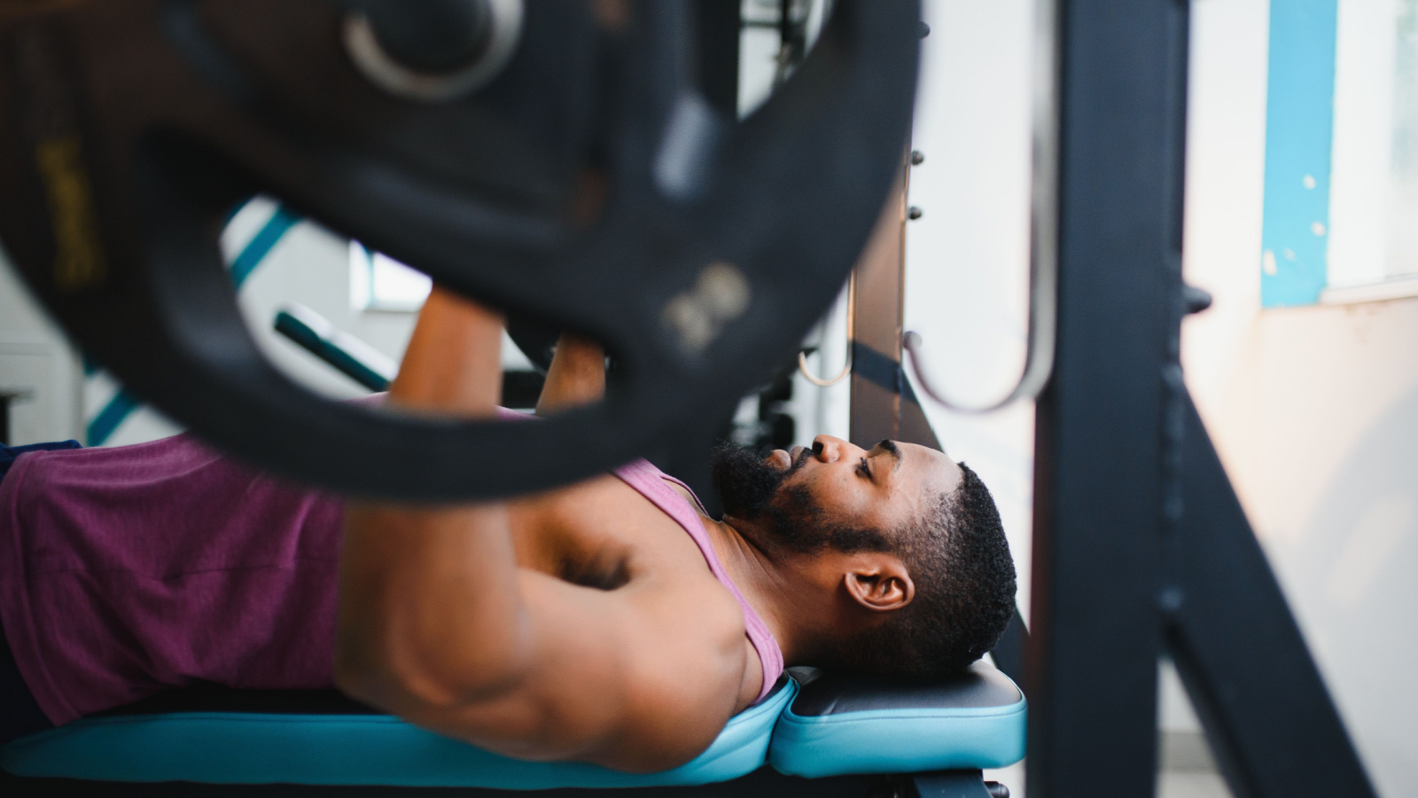 Incline Bench Press vs. Flat Bench Press: Rethink Your Go-To Chest Press