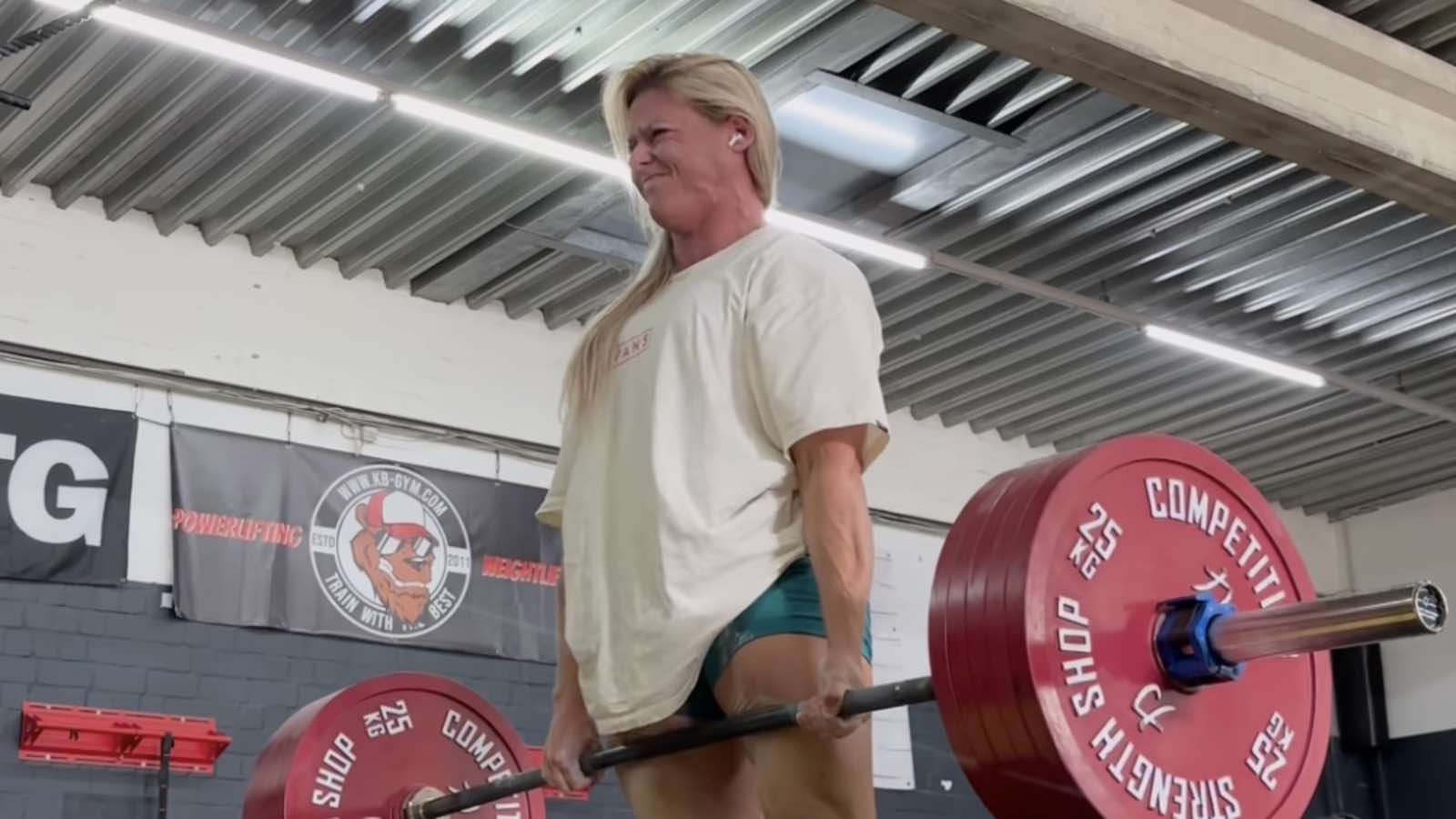 denise-herber-75kg-deadlifts-her-all-time-raw-competition-best-269-9