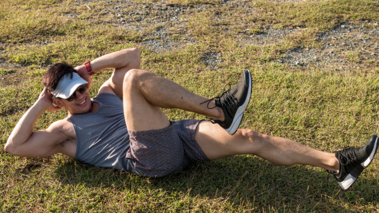 How to Do the Bicycle Crunch for Sharp Abs and Obliques - Breaking