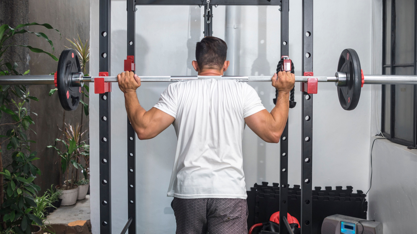 Squat Stand vs. Power Rack: How to Choose Your Gym’s Command Center