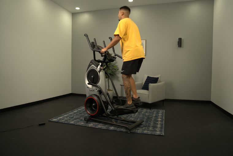 A man working out on the Bowflex Max Trainer M6